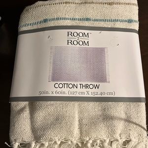Nice throw blanket! Gives beach vibes